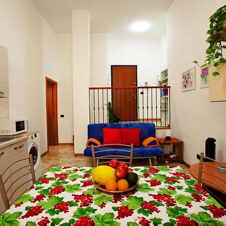 Bilocale A 400M Dalla Stazione Di Lambrate - Casa Abano Apartment Milan Bagian luar foto